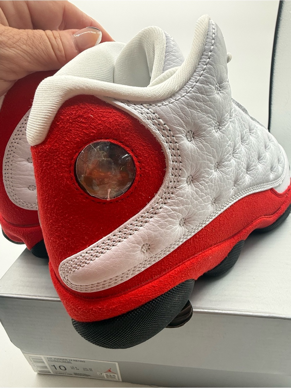 New in box air Jordan 13 Men’s White and Red Retro Basketball Sneakers - Picture 4 of 8